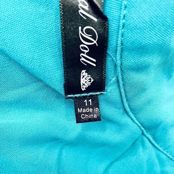 Crystal Doll Sleeveless Lace Dress - Picture 8 of 9